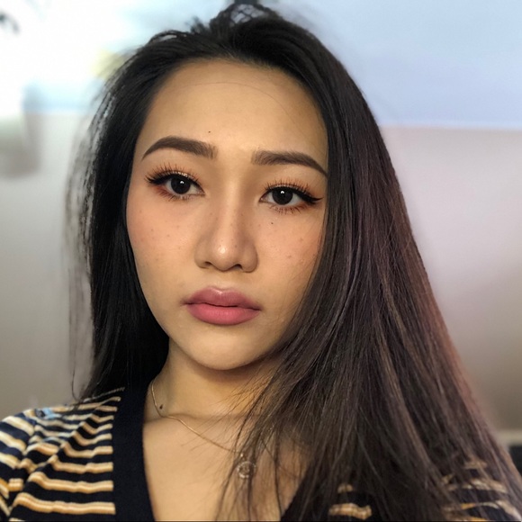 Meet your Posher, Camila - Picture 1 of 1